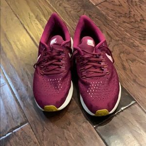 Maroon Nike Air Zoom Pegasus 35 - 8.5